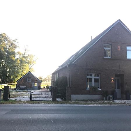 Ks Kotten Bed And Breakfast Rees Kültér fotó