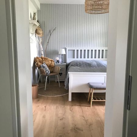 Ks Kotten Bed And Breakfast Rees Kültér fotó