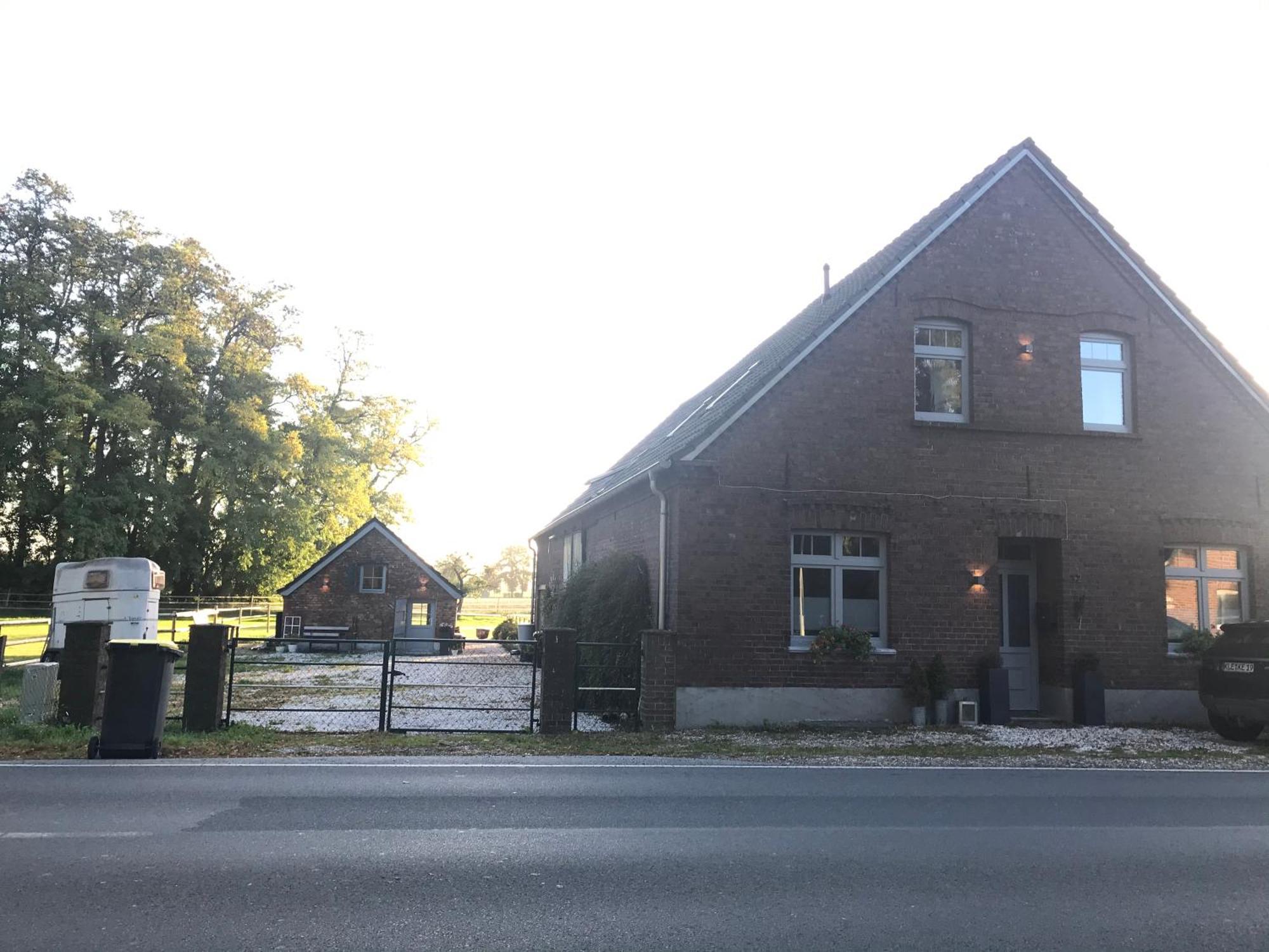 Ks Kotten Bed And Breakfast Rees Kültér fotó